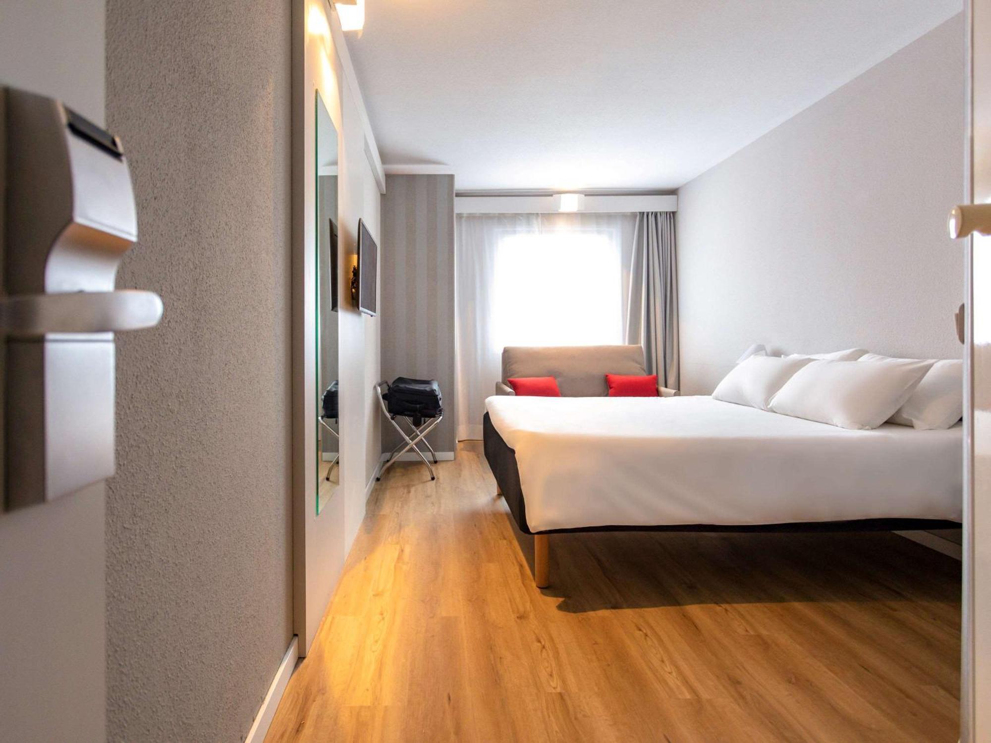 Ibis Valencia Alfafar Hotel Ngoại thất bức ảnh